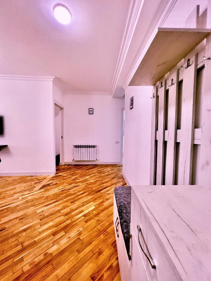 Cosy Apt Near Republic Square Apartment Ереван Екстериор снимка