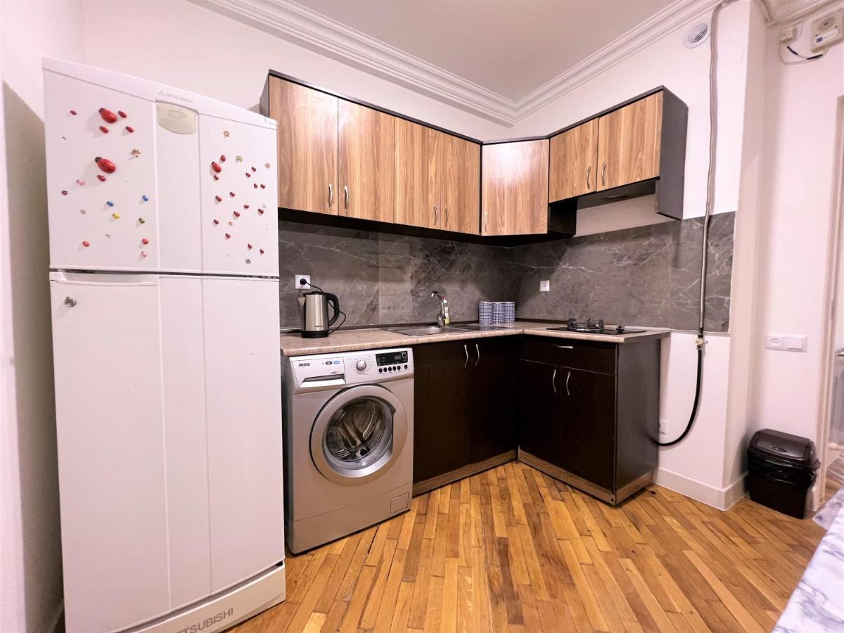 Cosy Apt Near Republic Square Apartment Ереван Екстериор снимка